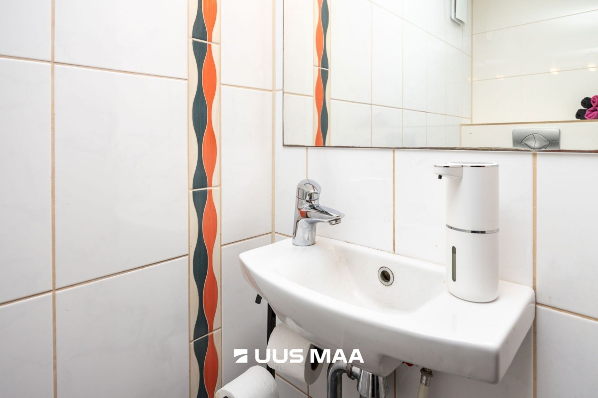 Tallinn, Nõmme linnaosa, Laane 11b