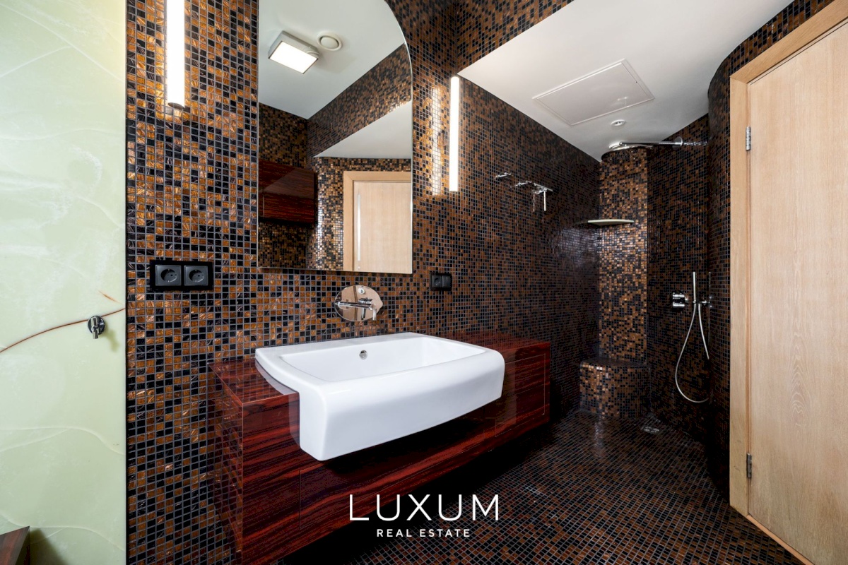 Viimsi vald, Miiduranna küla, Madise tee 8