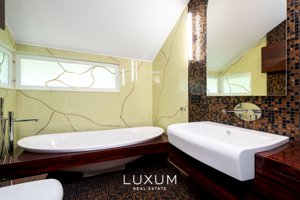 Viimsi vald, Miiduranna küla, Madise tee 8