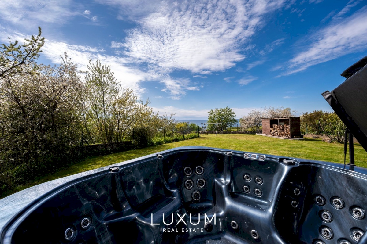 Viimsi vald, Miiduranna küla, Madise tee 8