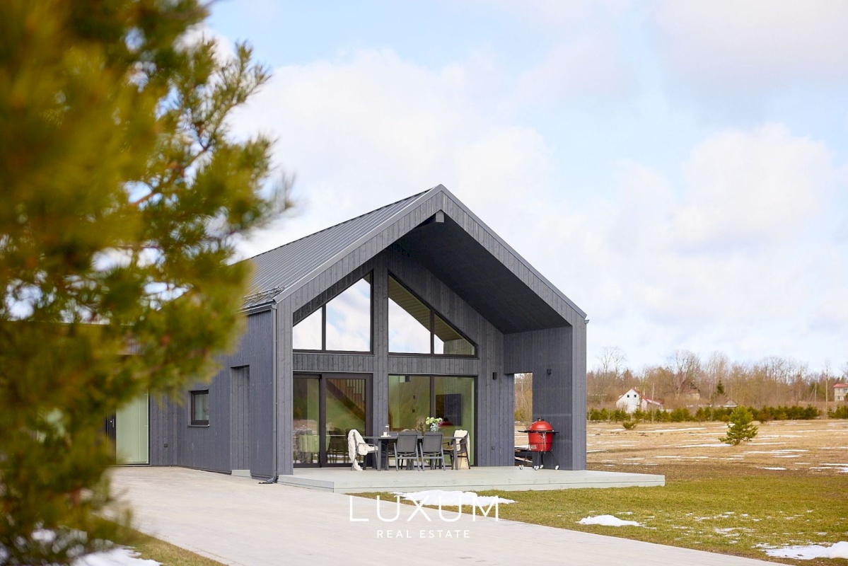 Lääne-Harju vald, Madise küla, Põldmarja