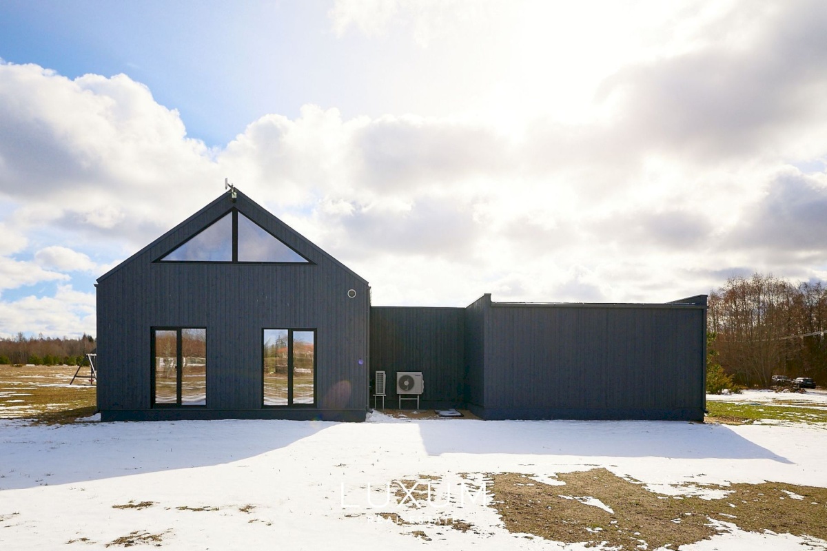 Lääne-Harju vald, Madise küla, Põldmarja