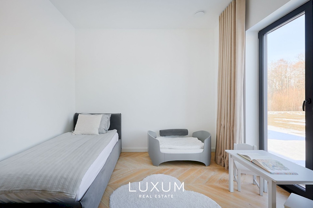 Lääne-Harju vald, Madise küla, Põldmarja