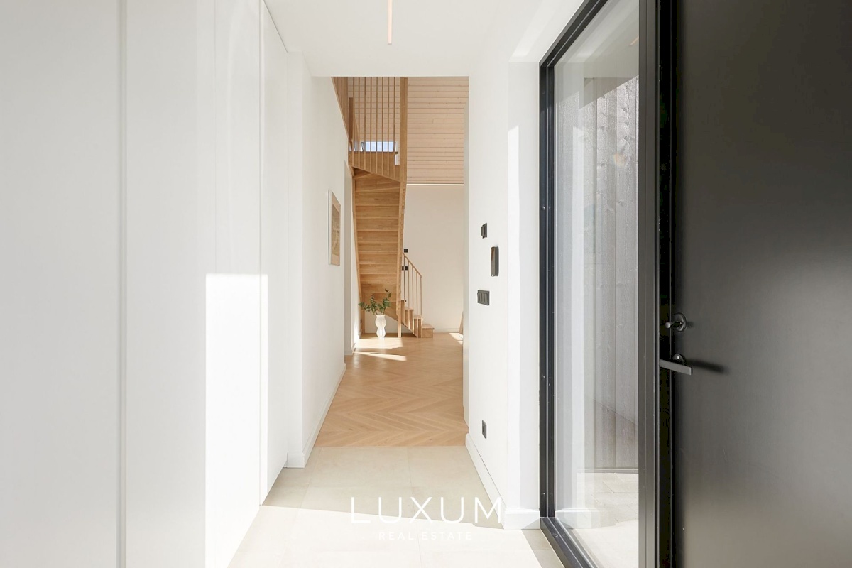 Lääne-Harju vald, Madise küla, Põldmarja