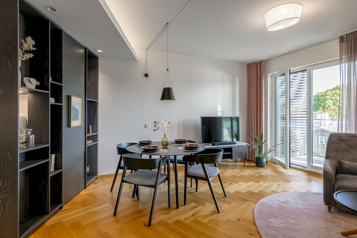 Tallinn, Kesklinna linnaosa, Kadriorg, R. Tobiase 11