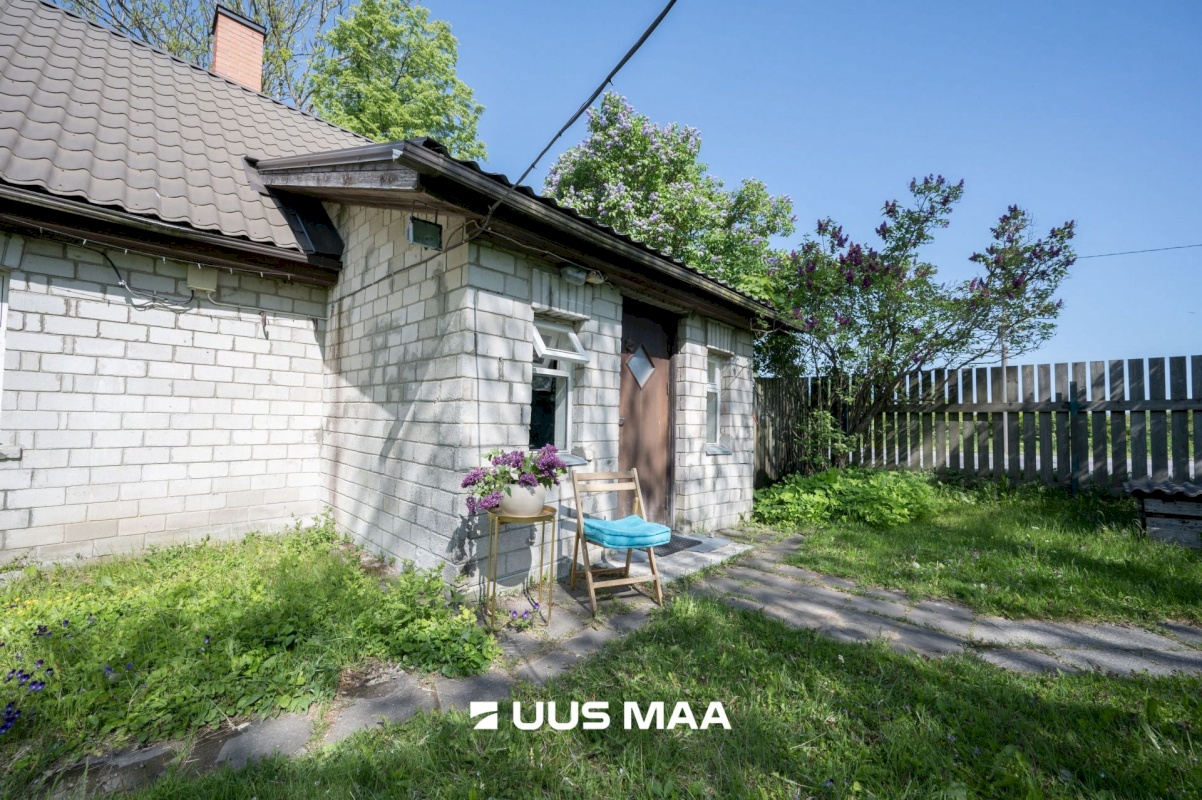 Lääne-Nigula vald, Pälli küla, Haapsalu mnt 1