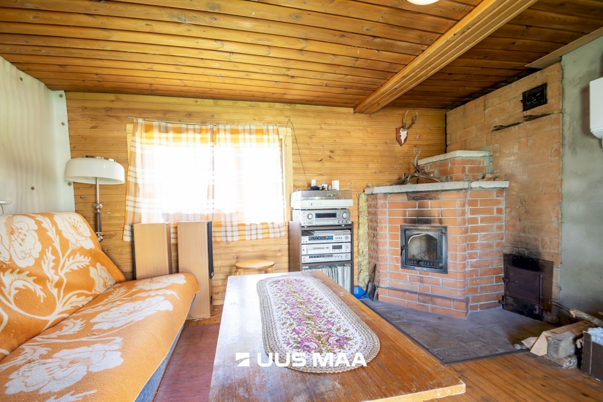 Saaremaa vald, Asuküla, Ruusi talu