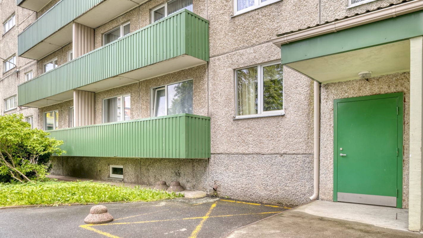 Tallinn, Mustamäe linnaosa, Mustamäe, Mustamäe tee 80