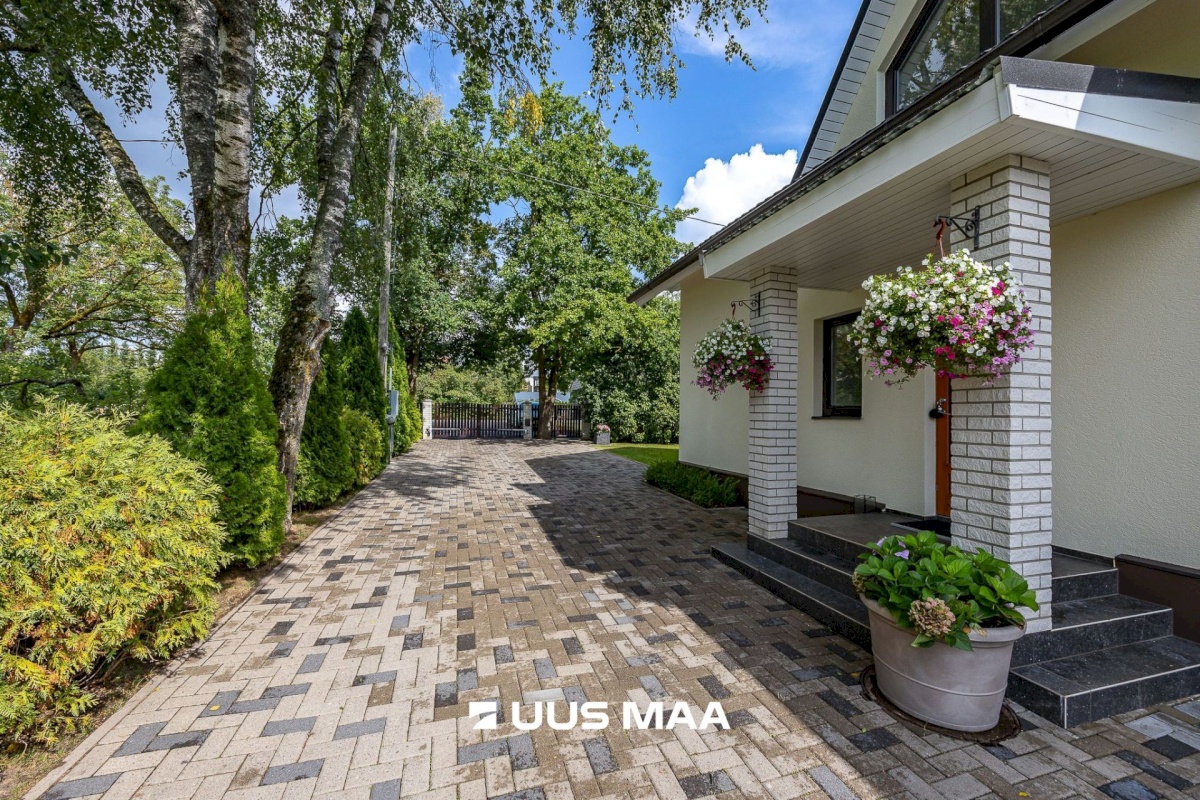 Rae vald, Peetri alevik, Aaviku tee 11