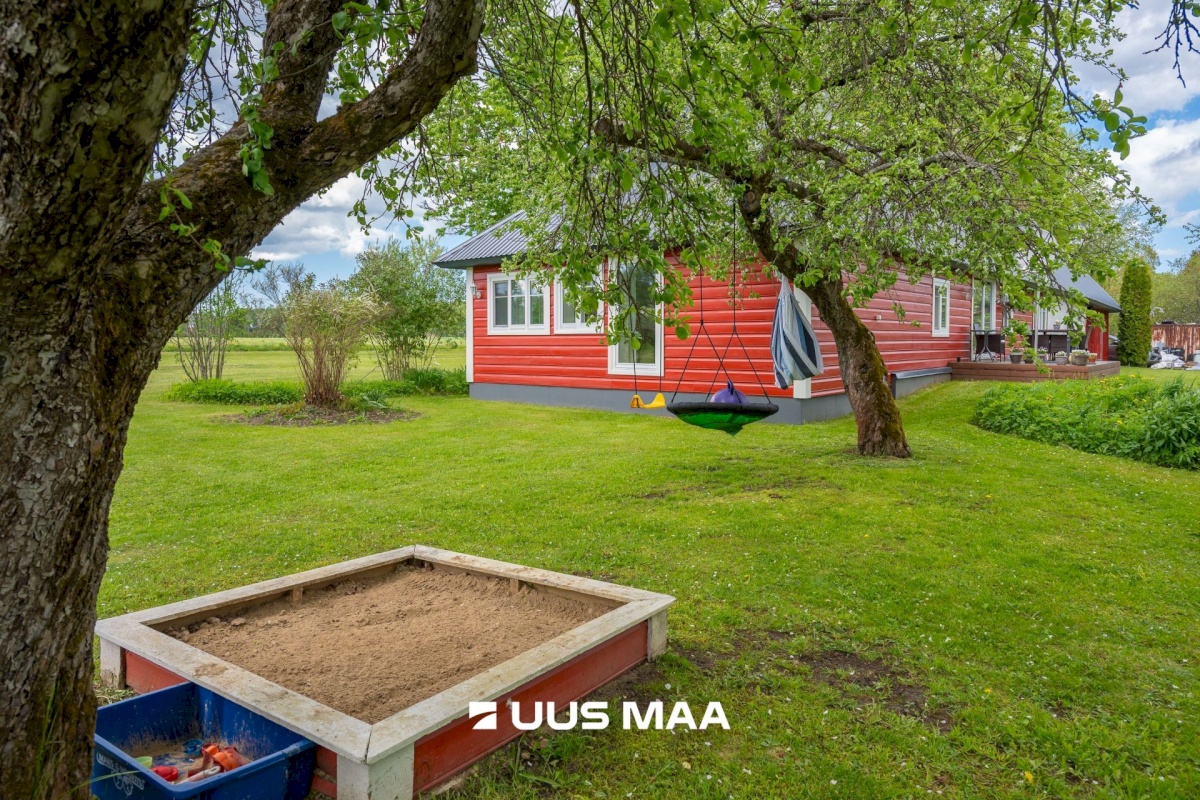 Rae vald, Urvaste küla, Vahendiku talu
