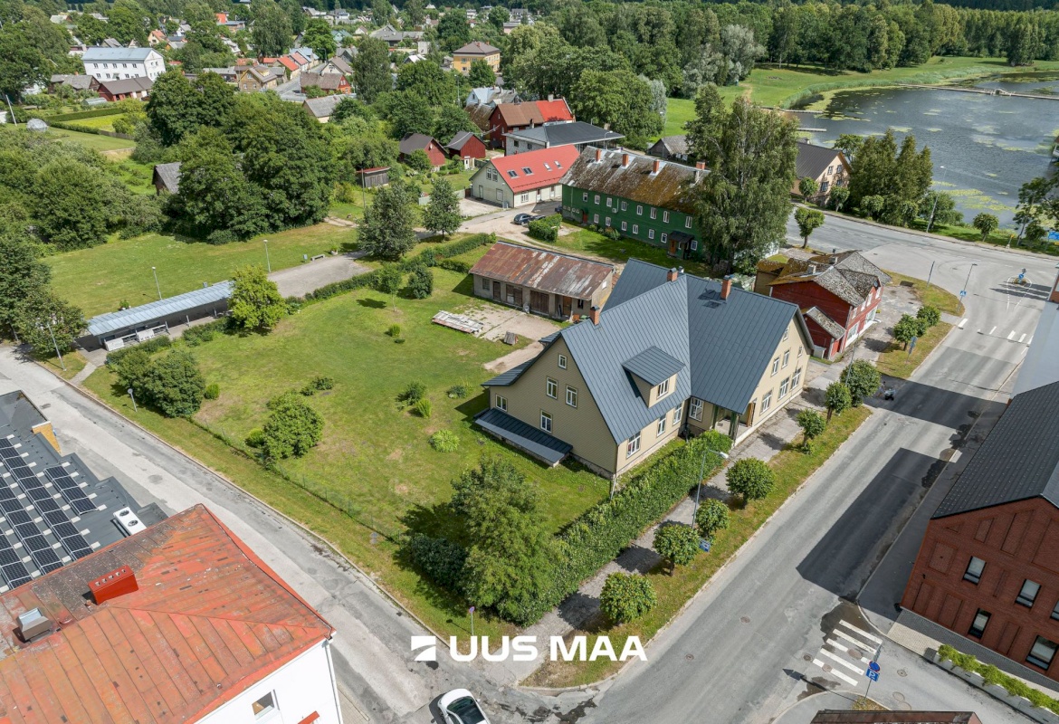 Põhja-Sakala vald, Suure-Jaani linn, Pärnu tn 1