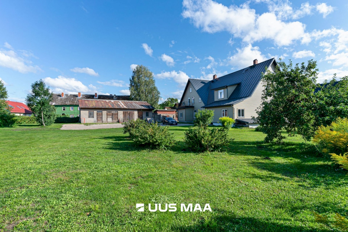 Põhja-Sakala vald, Suure-Jaani linn, Pärnu tn 1