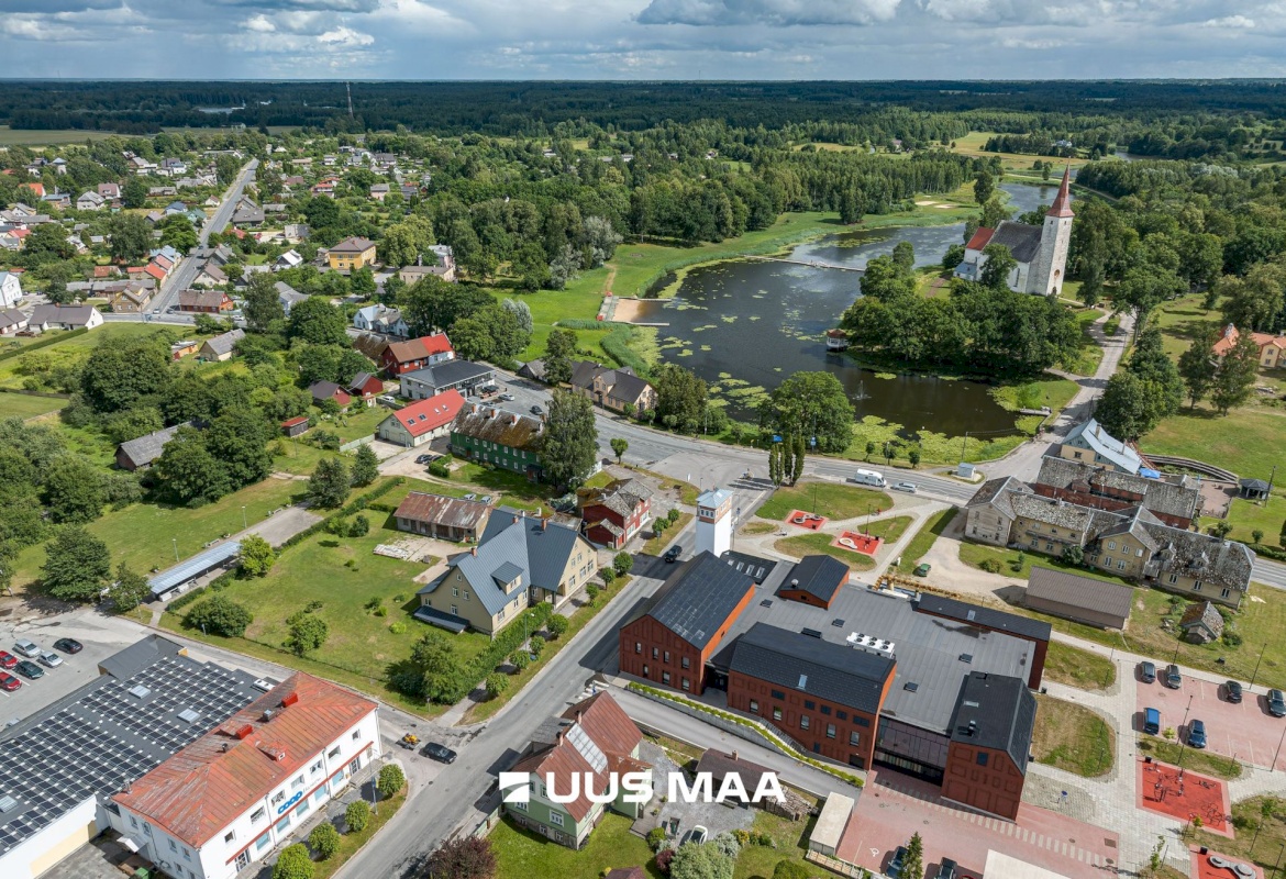 Põhja-Sakala vald, Suure-Jaani linn, Pärnu tn 1