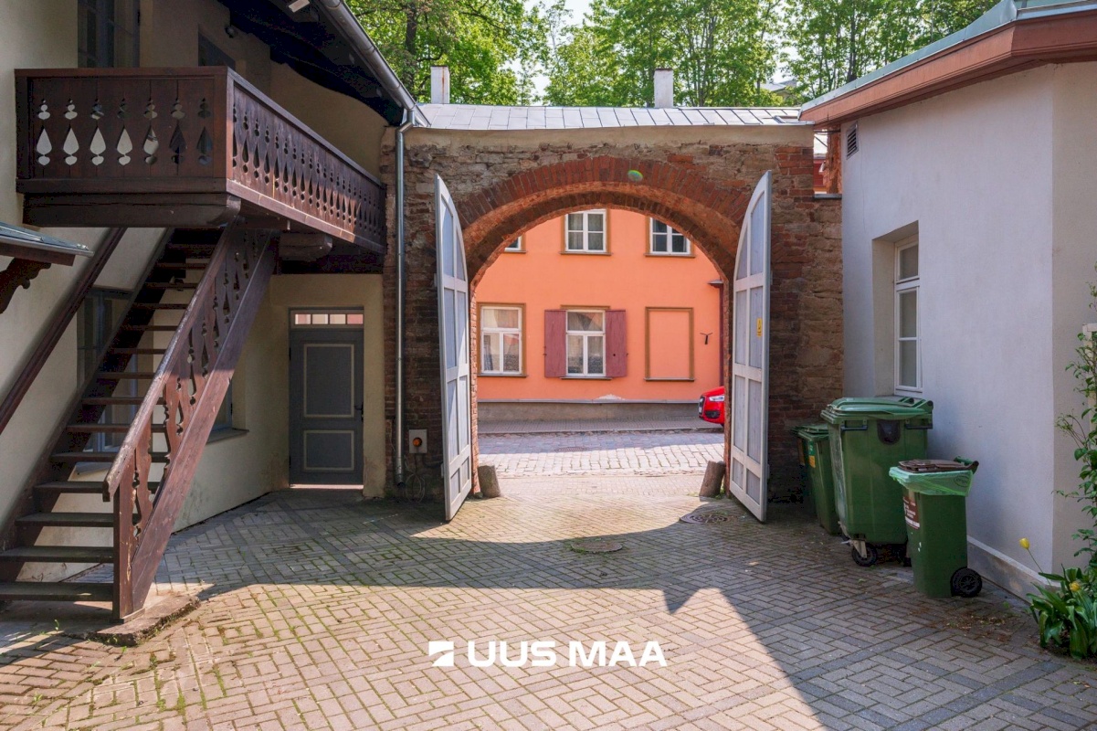 Tartu linn, Tartu linn, Kesklinn, Vallikraavi 7/9