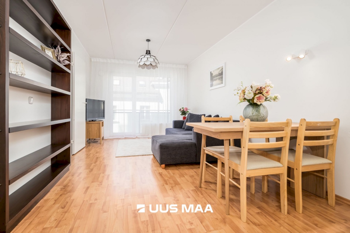 Tallinn, Kesklinna linnaosa, Pärnu mnt 102d