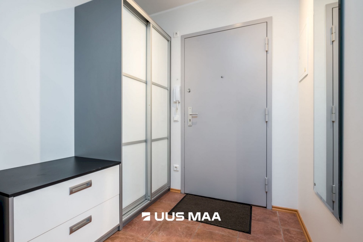 Tallinn, Kesklinna linnaosa, Pärnu mnt 102d