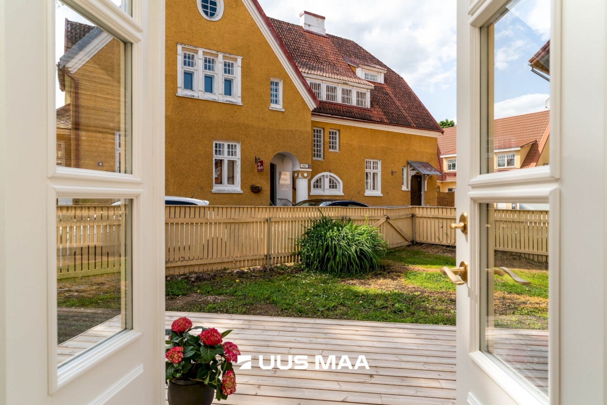 Viljandi linn, Vanalinn, Pikk tn 11