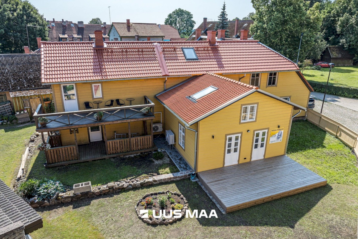 Viljandi linn, Vanalinn, Pikk tn 11