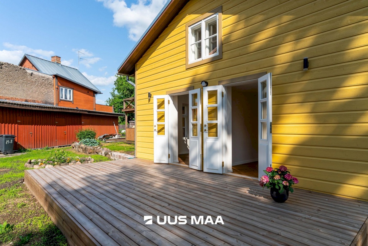 Viljandi linn, Vanalinn, Pikk tn 11