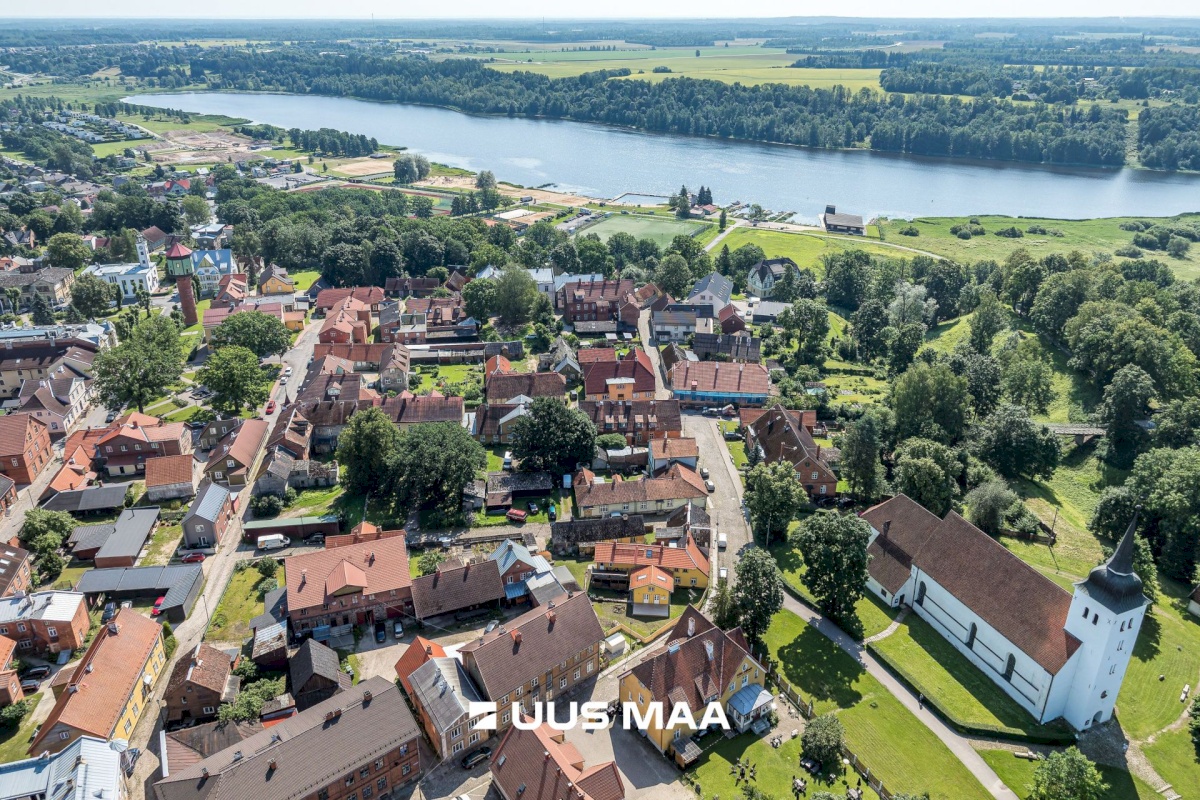 Viljandi linn, Vanalinn, Pikk tn 11