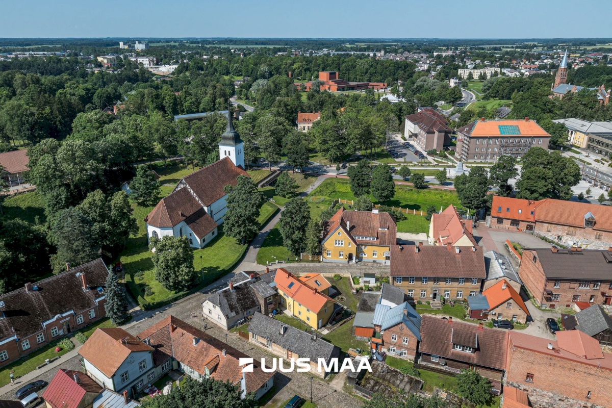 Viljandi linn, Vanalinn, Pikk tn 11