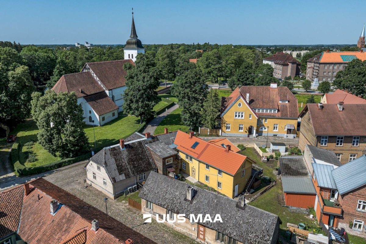 Viljandi linn, Vanalinn, Pikk tn 11