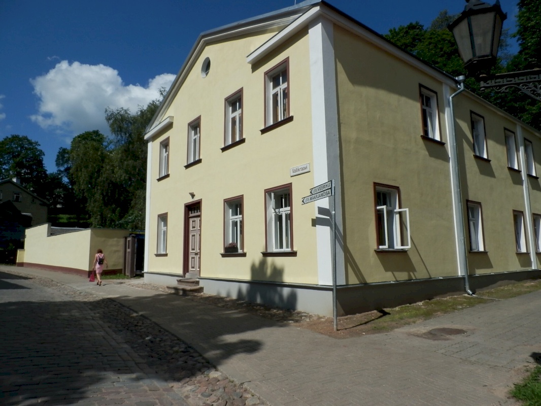 Tartu linn, Tartu linn, Kesklinn, Vanalinn, Vallikraavi tn 11