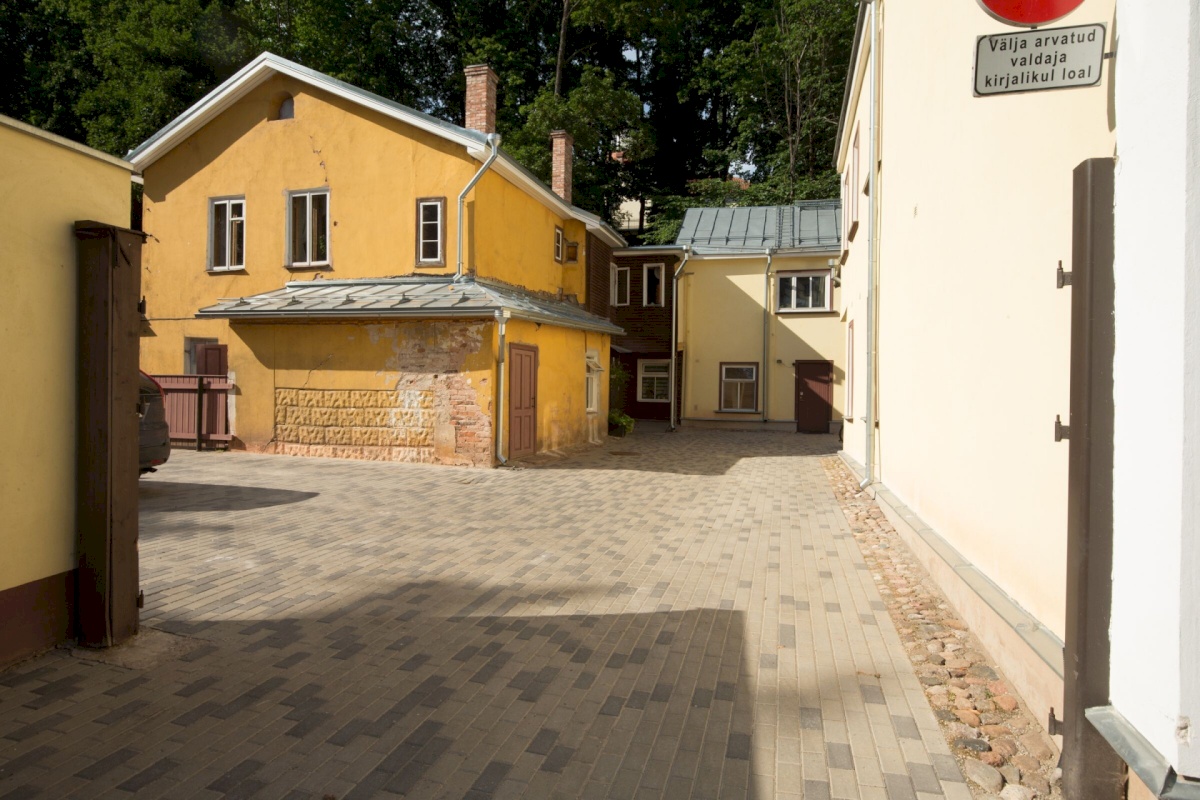 Tartu linn, Tartu linn, Kesklinn, Vanalinn, Vallikraavi tn 11