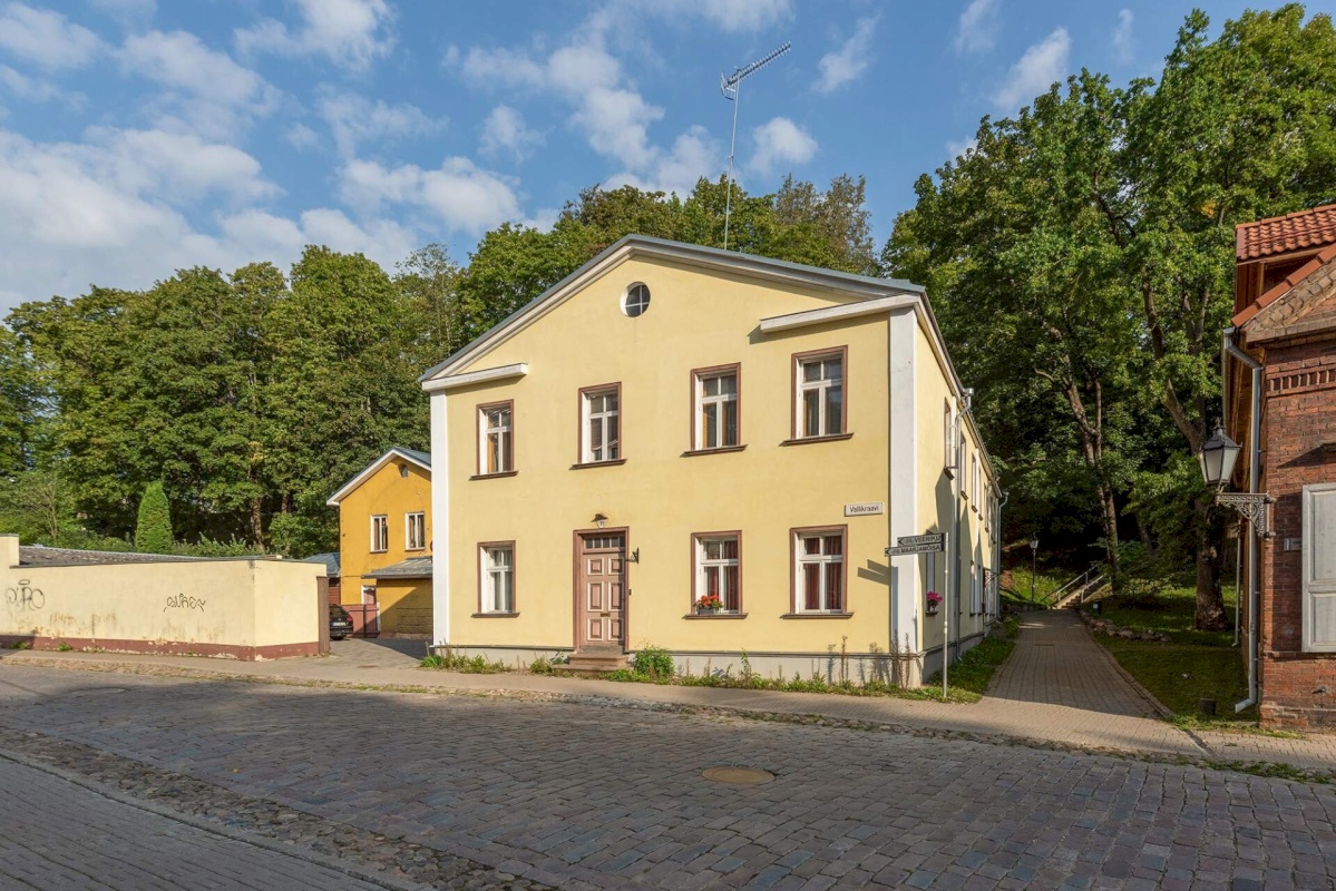 Tartu linn, Tartu linn, Kesklinn, Vanalinn, Vallikraavi tn 11
