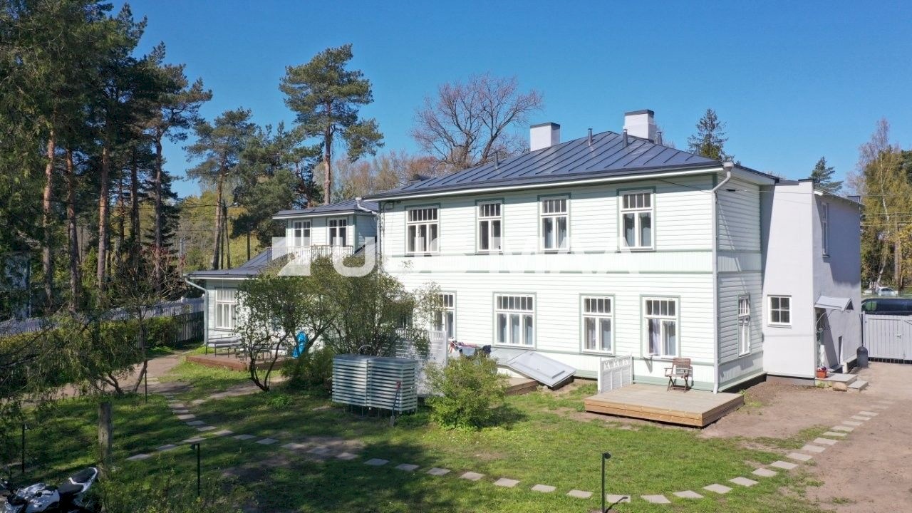 Tallinn, Nõmme linnaosa, Raudtee tn 35