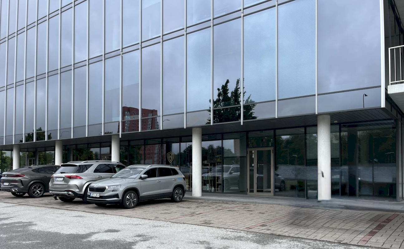 Tallinn, Mustamäe linnaosa, Karjavälja 10