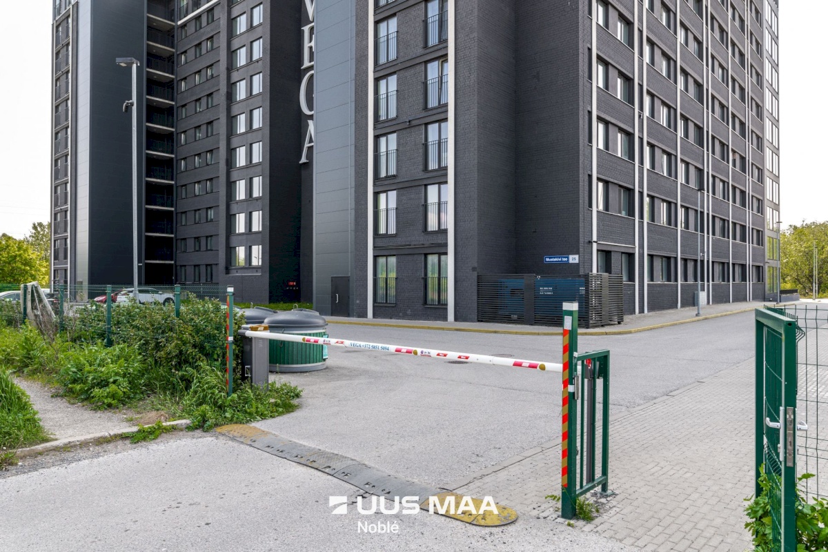 Tallinn, Lasnamäe linnaosa, Mustakivi, Mustakivi 25