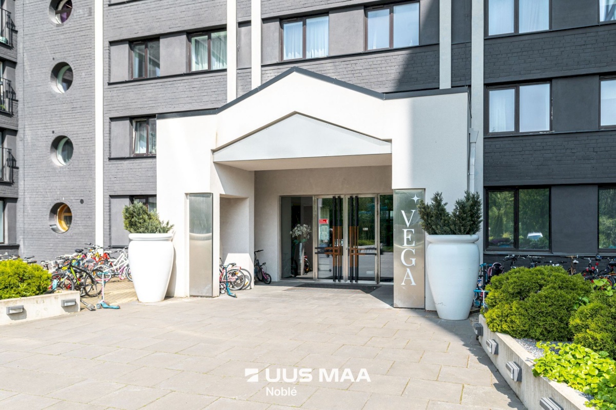 Tallinn, Lasnamäe linnaosa, Mustakivi, Mustakivi 25