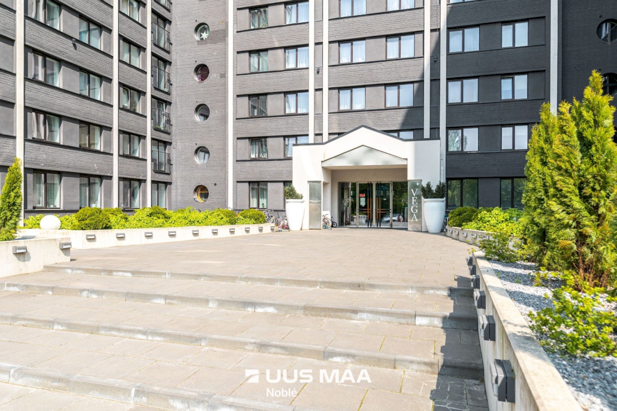 Tallinn, Lasnamäe linnaosa, Mustakivi, Mustakivi 25