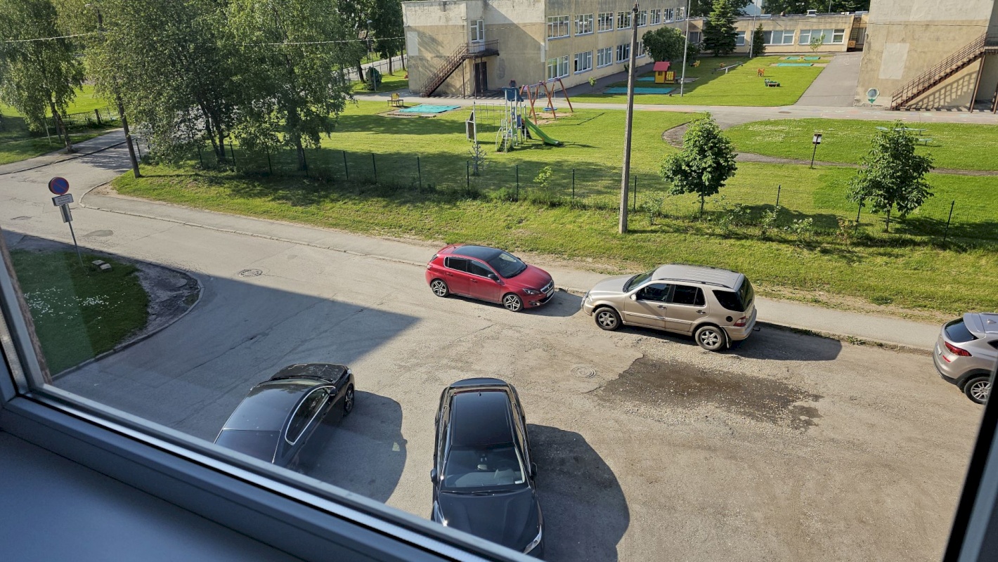 Kohtla-Järve linn, Ahtme linnaosa, Maleva tn 37