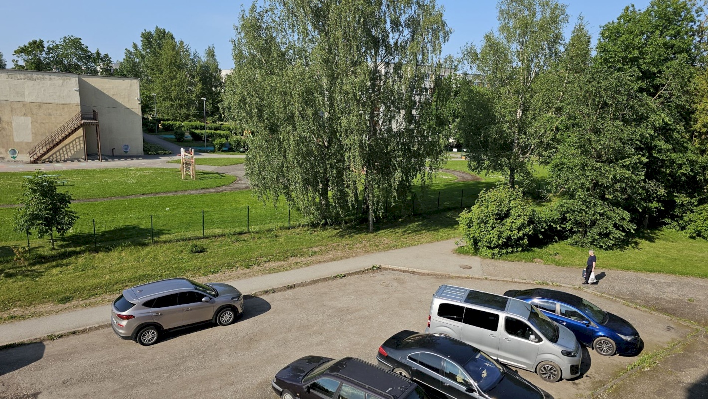 Kohtla-Järve linn, Ahtme linnaosa, Maleva tn 37