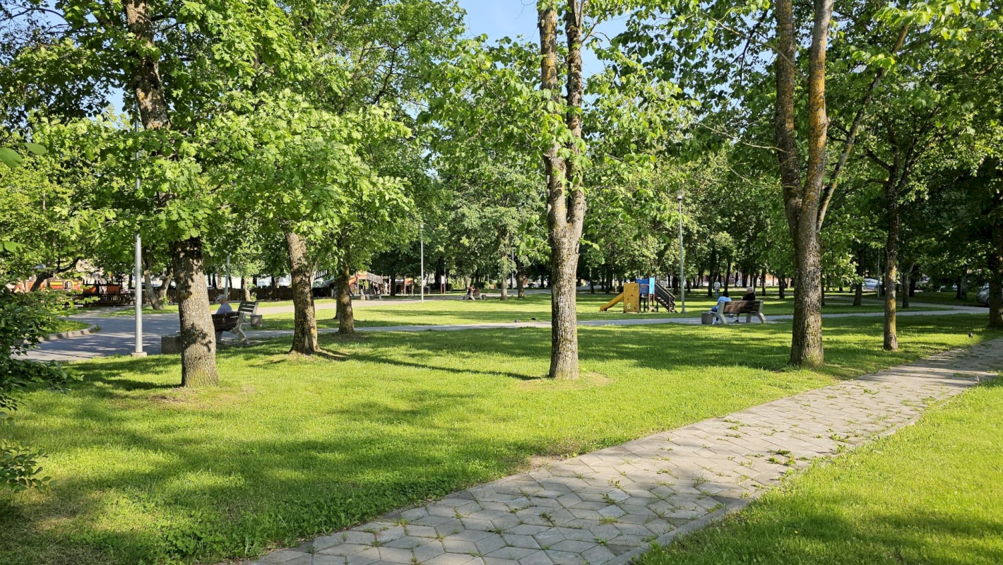 Kohtla-Järve linn, Ahtme linnaosa, Maleva tn 37