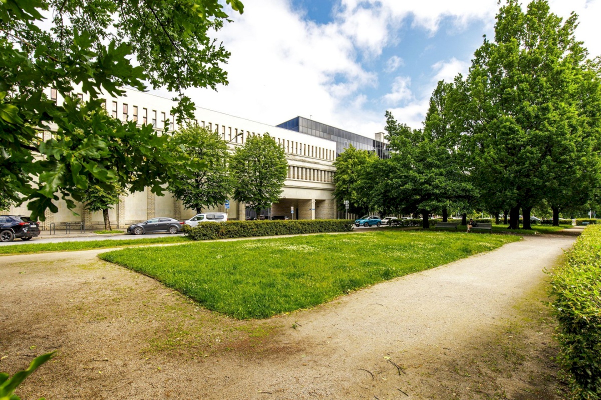 Tallinn, Kesklinna linnaosa, Maakri, Rävala pst 13