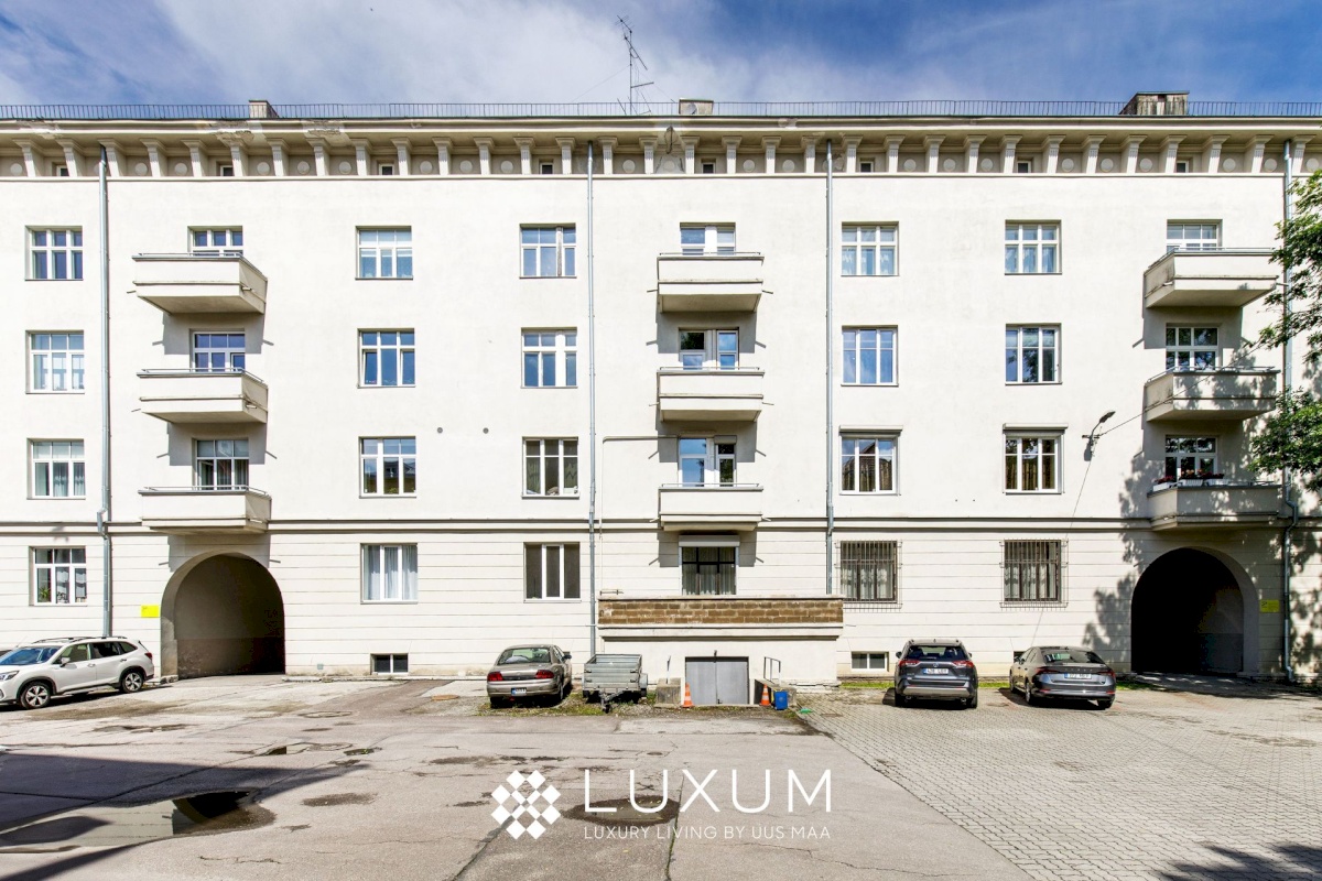 Tallinn, Kesklinna linnaosa, Maakri, Rävala pst 13