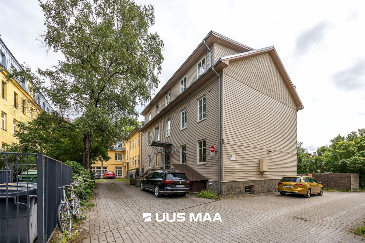 Tallinn, Kesklinna linnaosa, Kassisaba, Toompuiestee 11/1