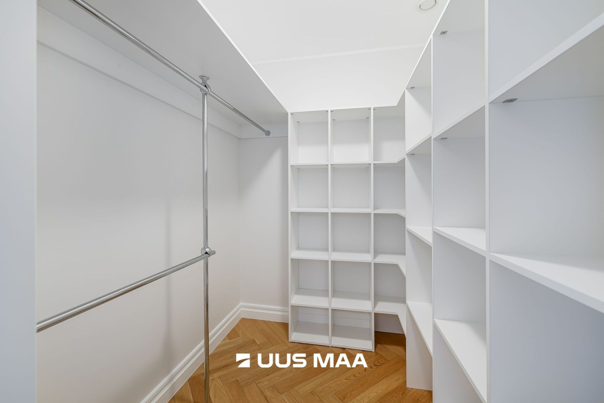 Tallinn, Kesklinna linnaosa, Kadriorg, Vesivärava 16