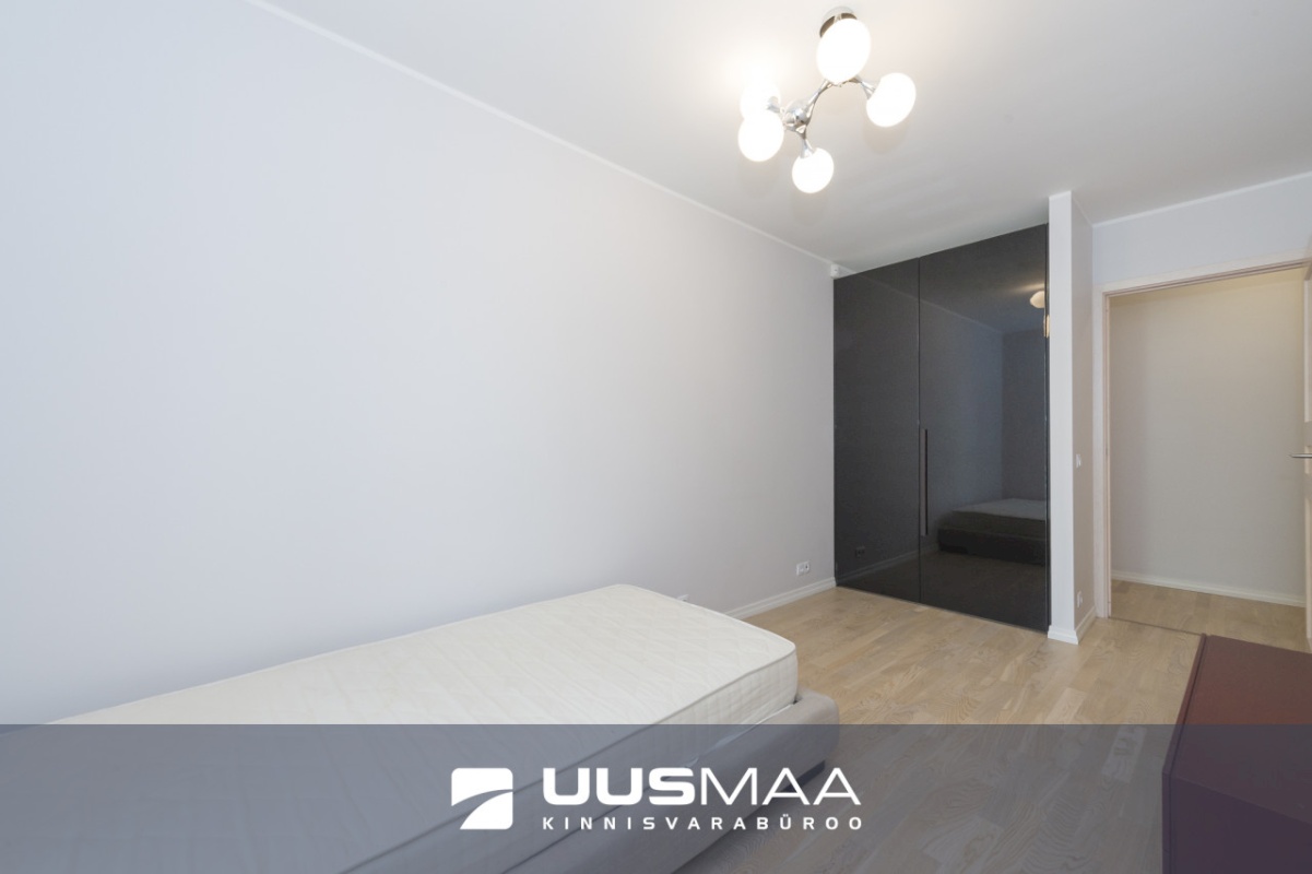Tallinn, Kesklinna linnaosa, Kadriorg, Tina tn 1A