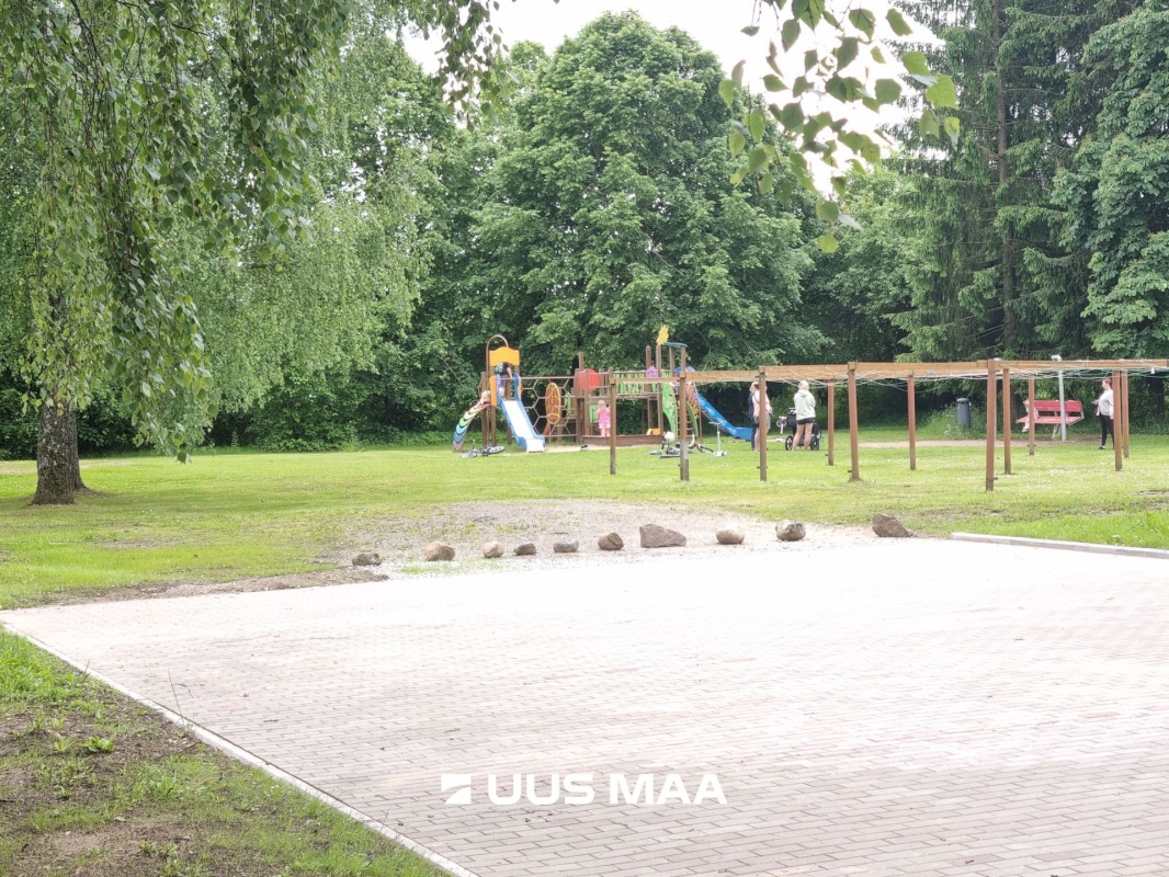 Vinni vald, Pajusti alevik, Linnu tn. 9