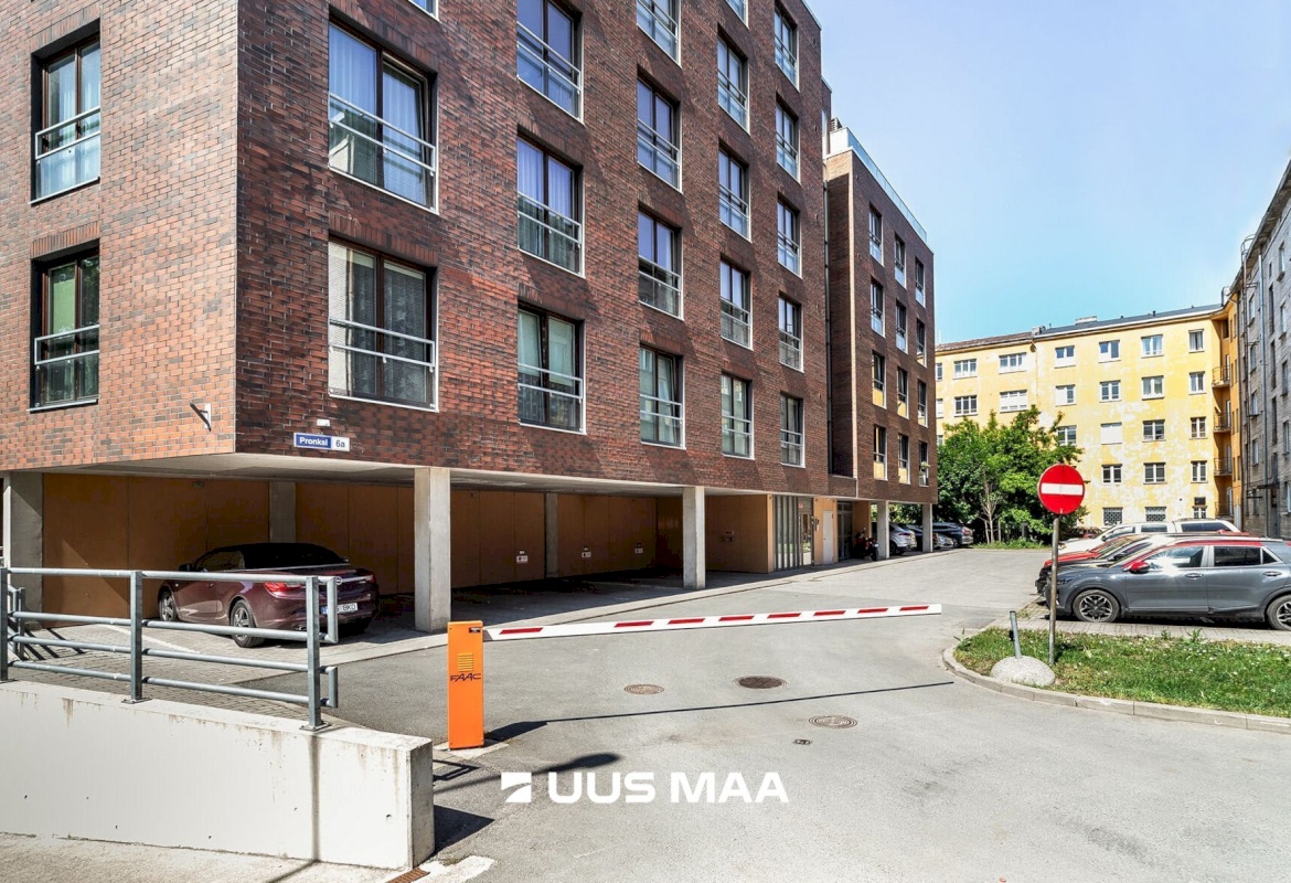 Tallinn, Kesklinna linnaosa, Pronksi tn 6a