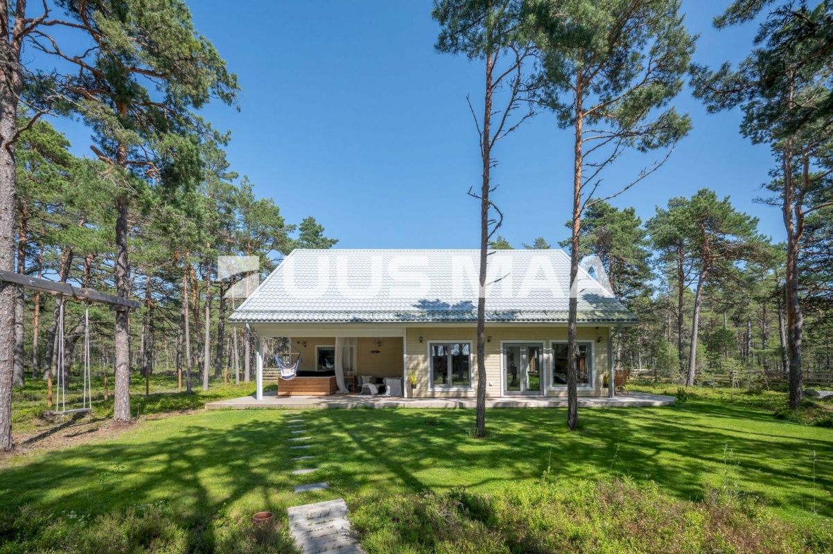 Lääne-Nigula vald, Rooslepa küla/Roslep, Trollitee
