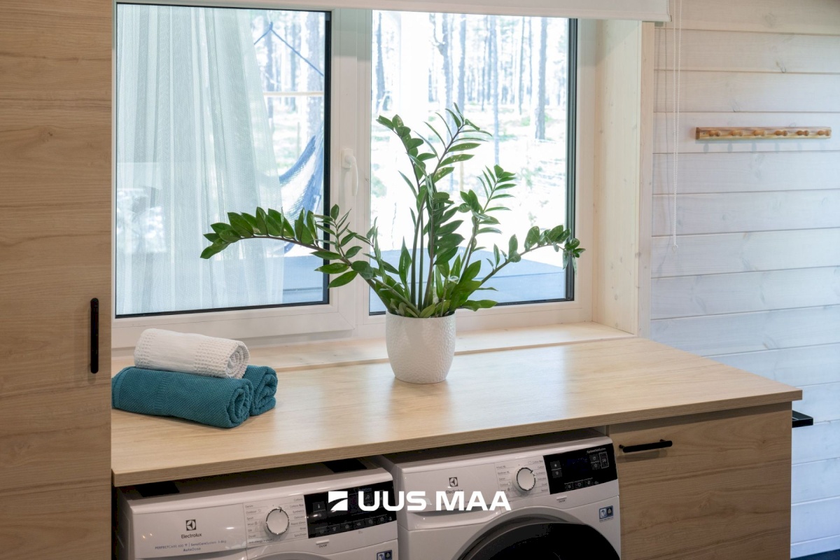 Lääne-Nigula vald, Rooslepa küla/Roslep, Trollitee