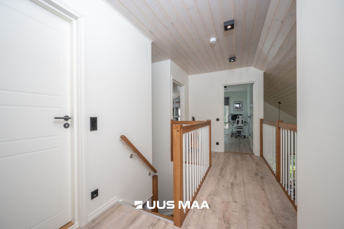 Lääne-Nigula vald, Rooslepa küla/Roslep, Trollitee