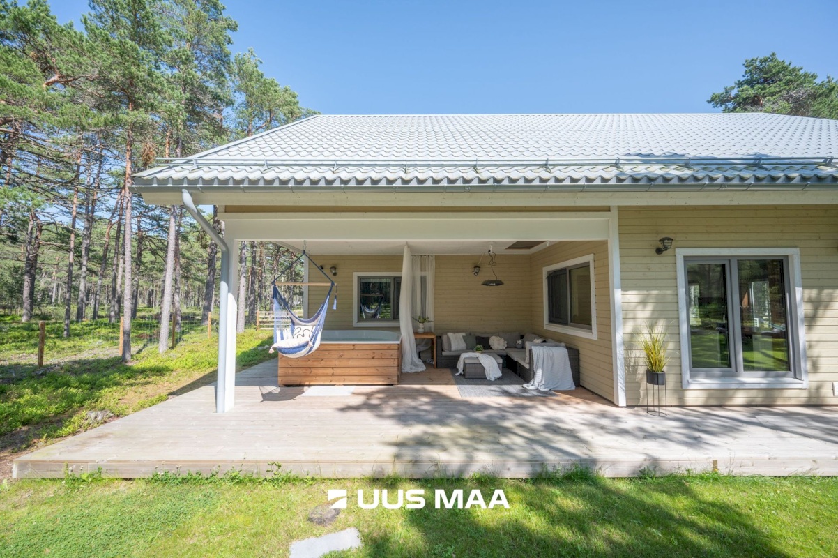 Lääne-Nigula vald, Rooslepa küla/Roslep, Trollitee