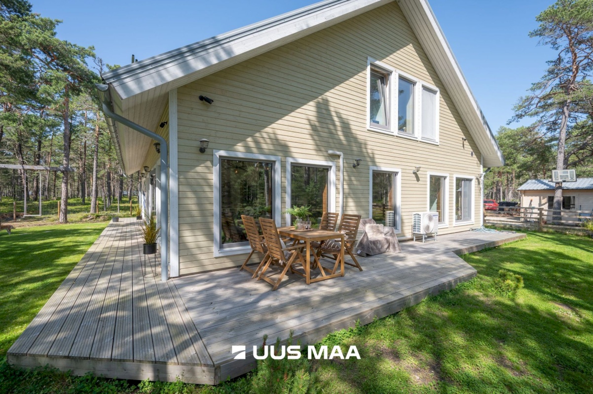 Lääne-Nigula vald, Rooslepa küla/Roslep, Trollitee