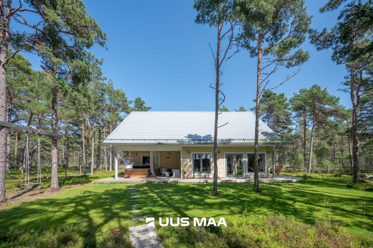 Lääne-Nigula vald, Rooslepa küla/Roslep, Trollitee